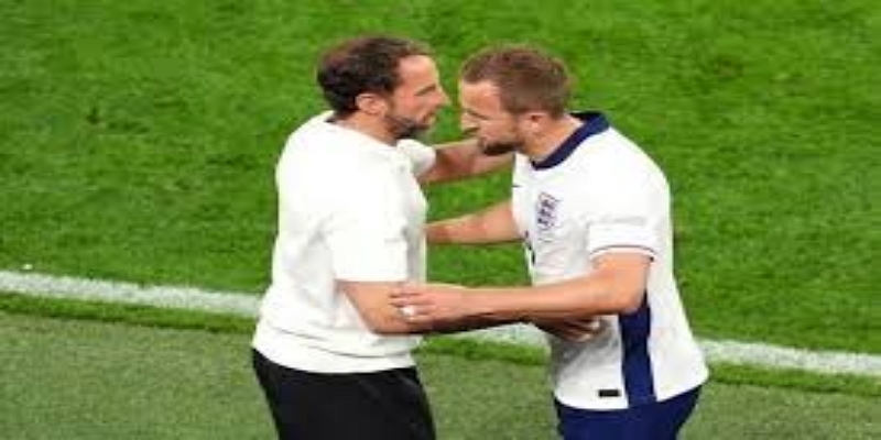 后防线博弈：马奎尔缺席引发连锁调整 - 安博体育