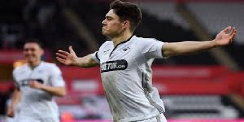 数据与表现：从速度型边锋到全能进攻发动机-安博体育