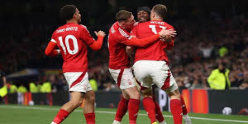 球员表现评分：科林斯和维萨的精彩表现 -安博体育