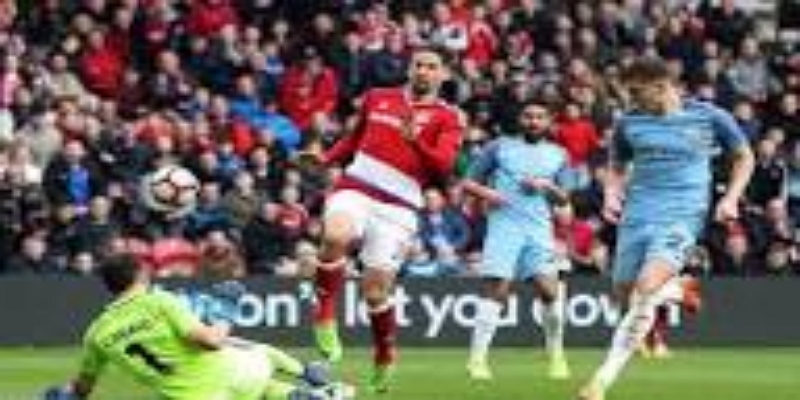 西汉姆阵容重建：安博体育关注铁锤帮未来布局 -  安博体育